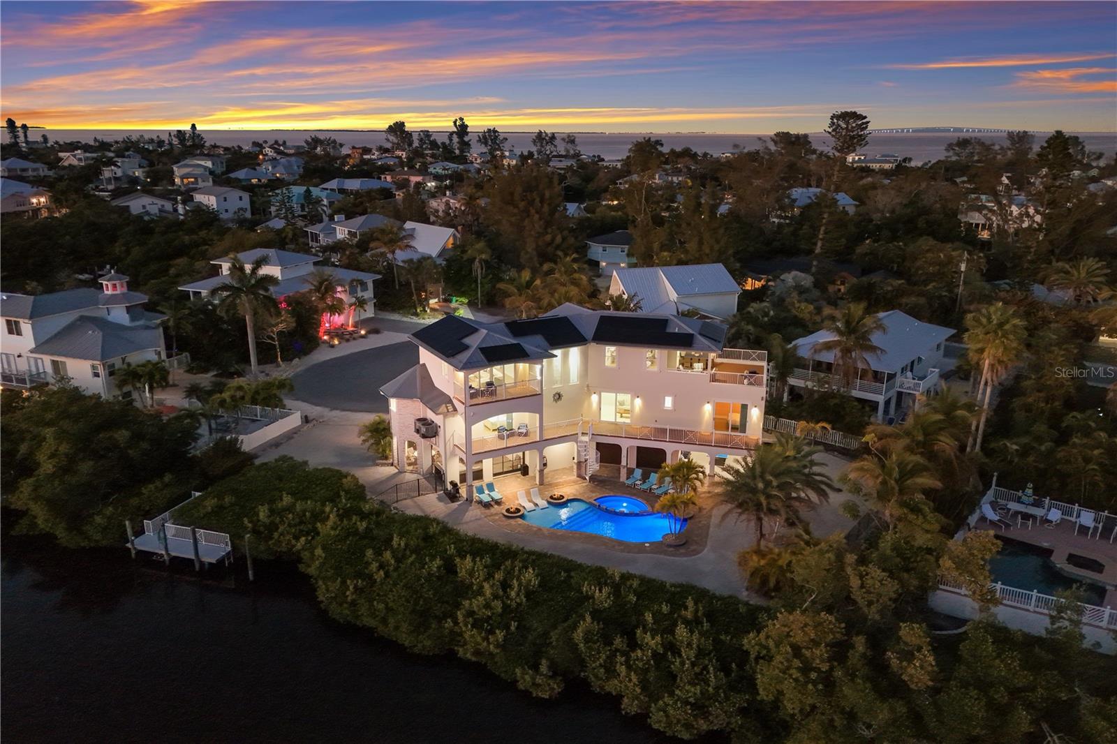 COCONUT BAYOU - Residential