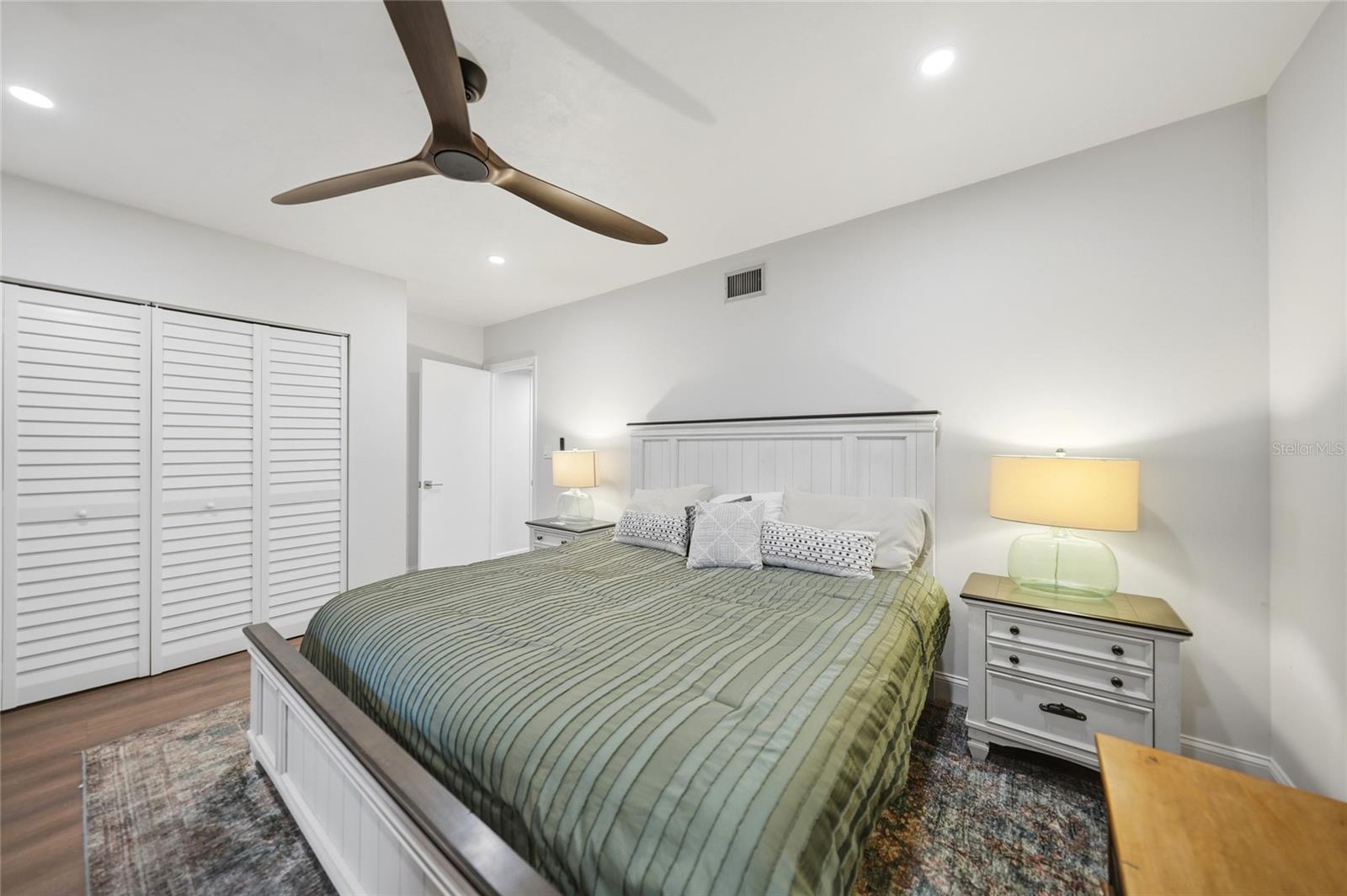 MARINA SOUTH SHORE CONDO - Residential
