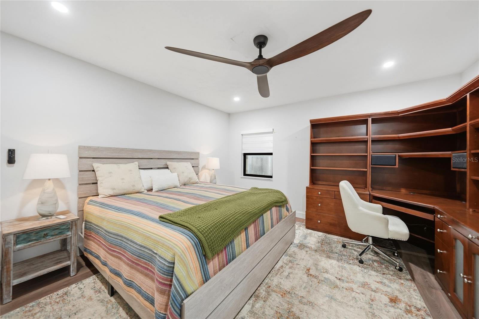 MARINA SOUTH SHORE CONDO - Residential