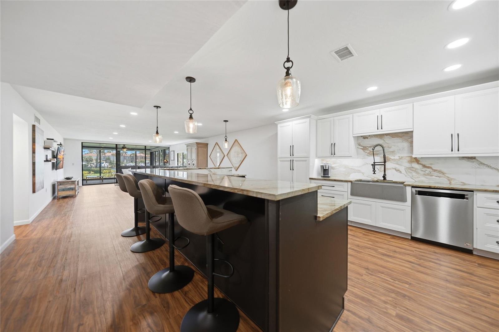MARINA SOUTH SHORE CONDO - Residential
