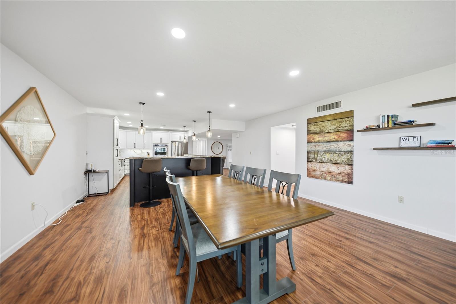 MARINA SOUTH SHORE CONDO - Residential
