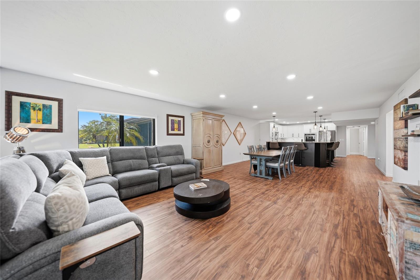 MARINA SOUTH SHORE CONDO - Residential