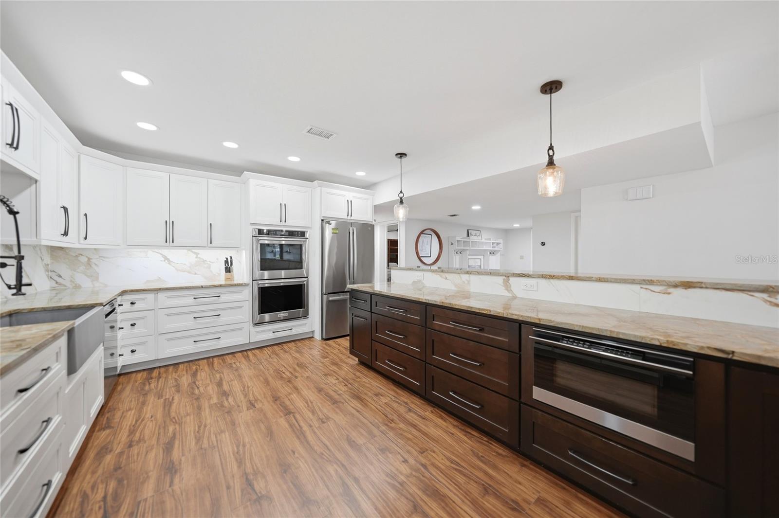 MARINA SOUTH SHORE CONDO - Residential
