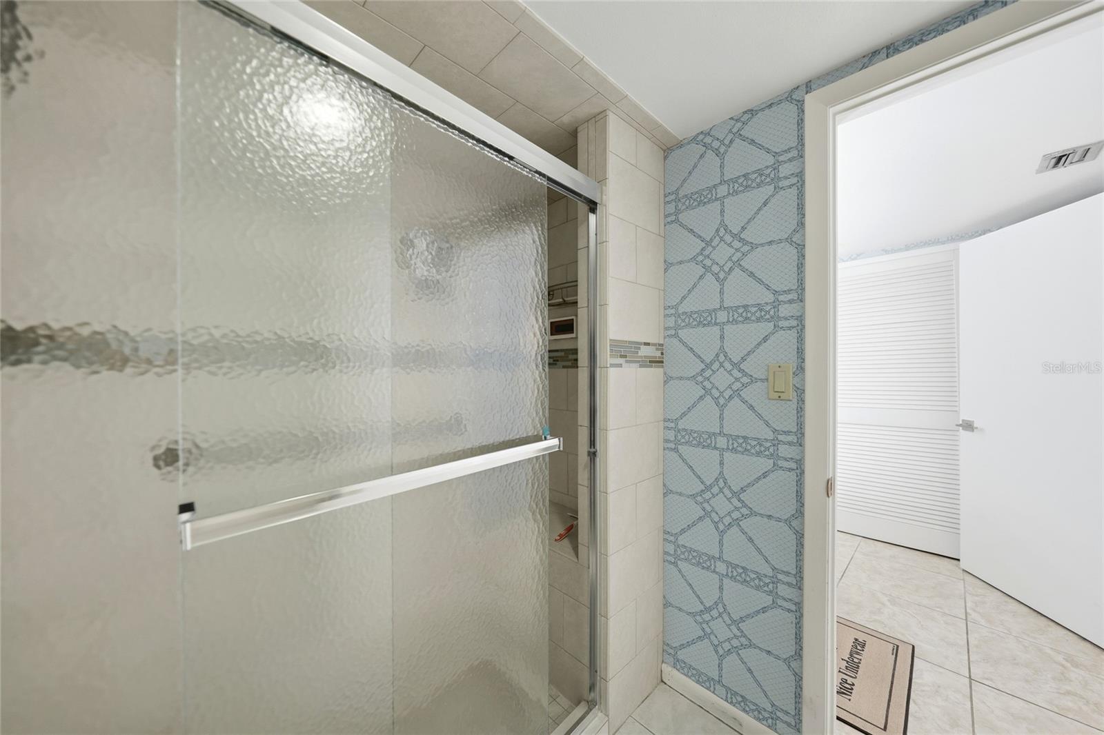 MARINA SOUTH SHORE CONDO - Residential