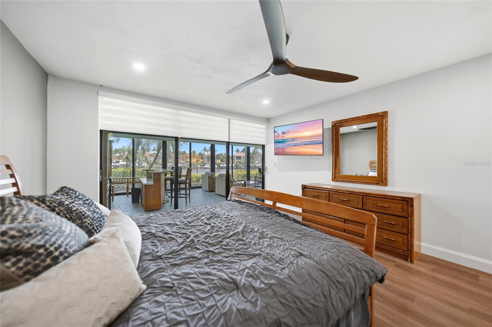 MARINA SOUTH SHORE CONDO - Residential
