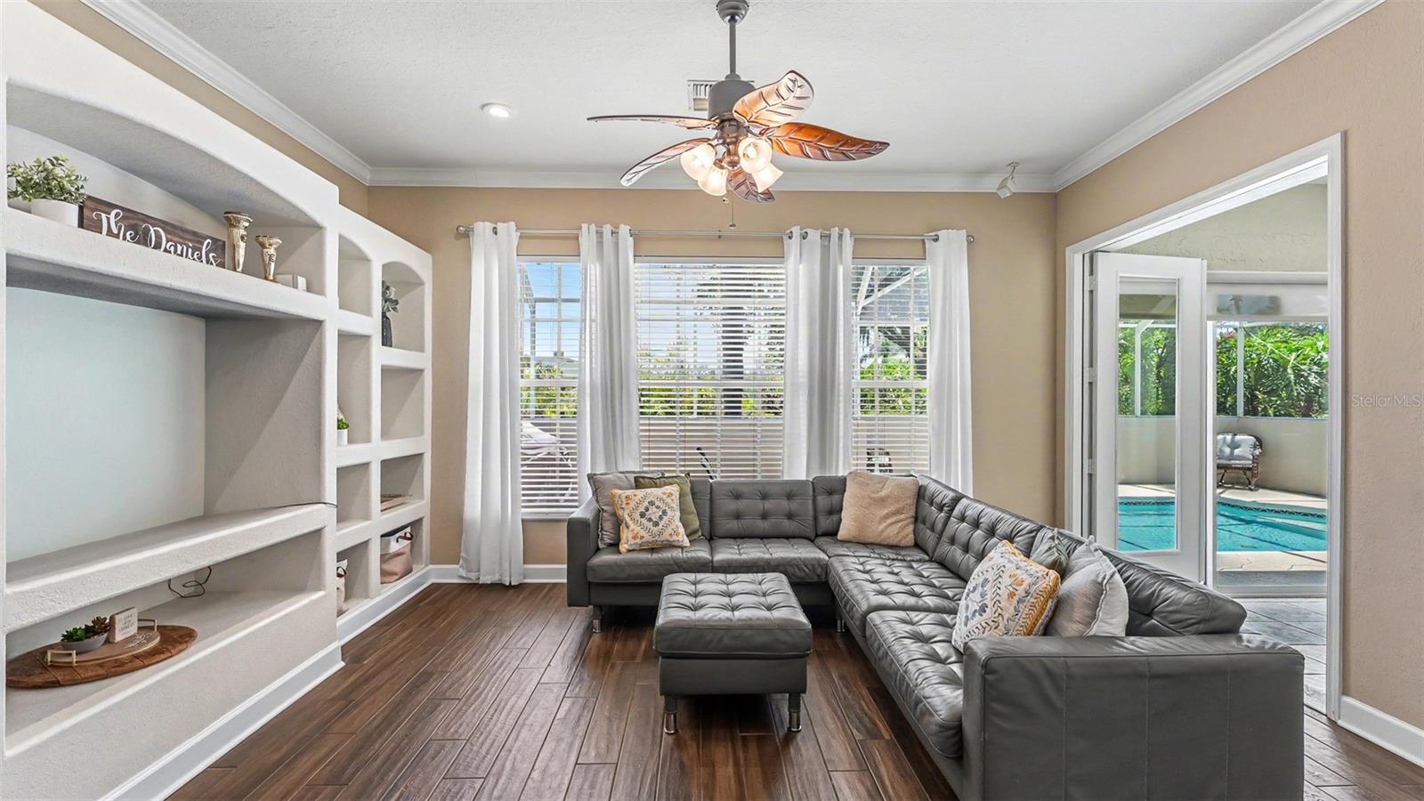 SAND HILL LANE - Residential