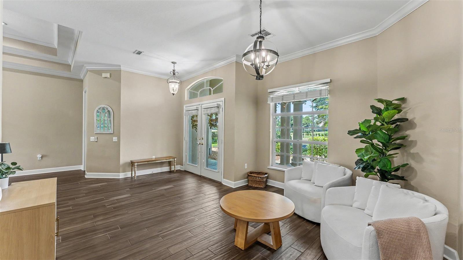 SAND HILL LANE - Residential