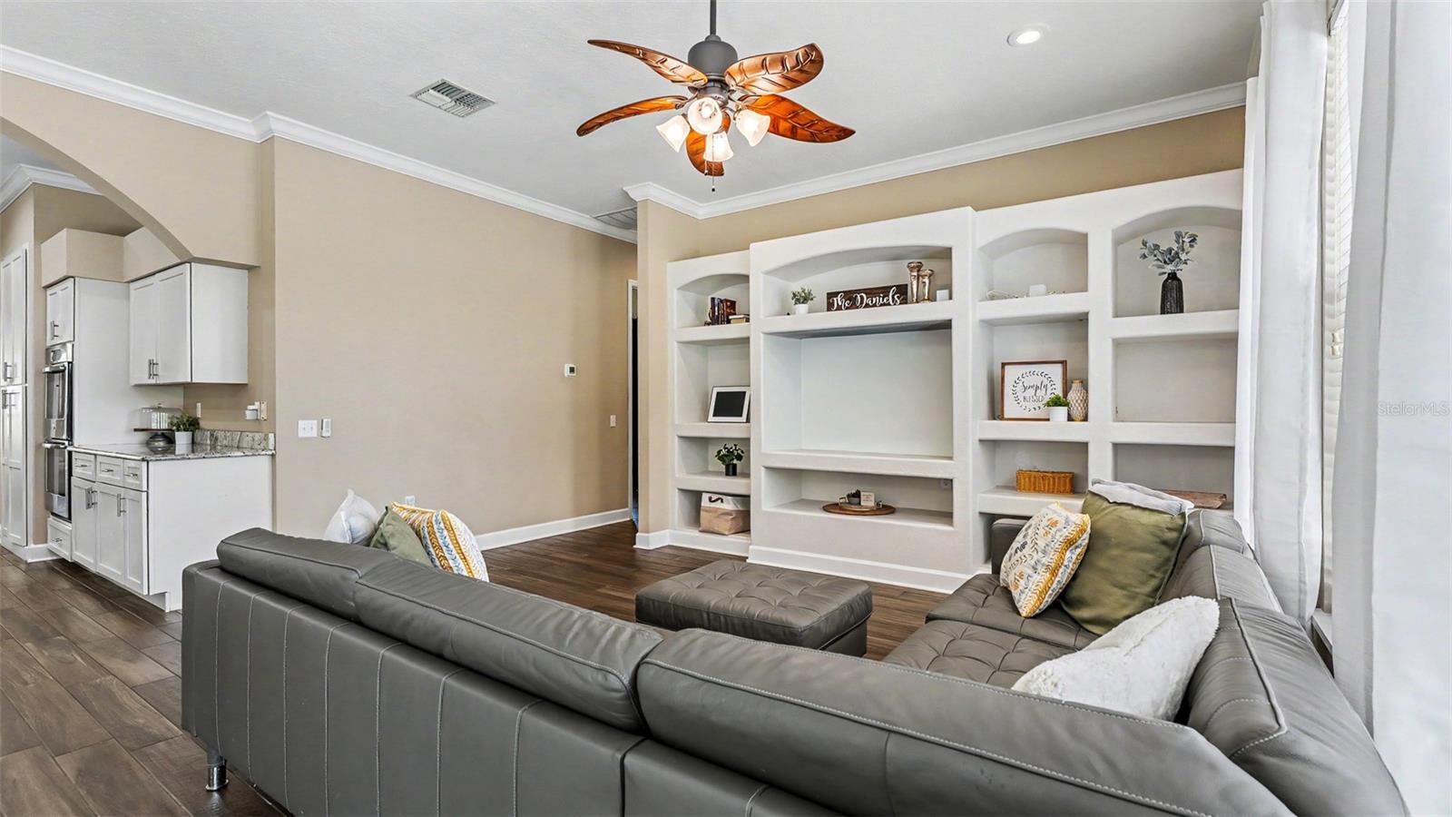 SAND HILL LANE - Residential