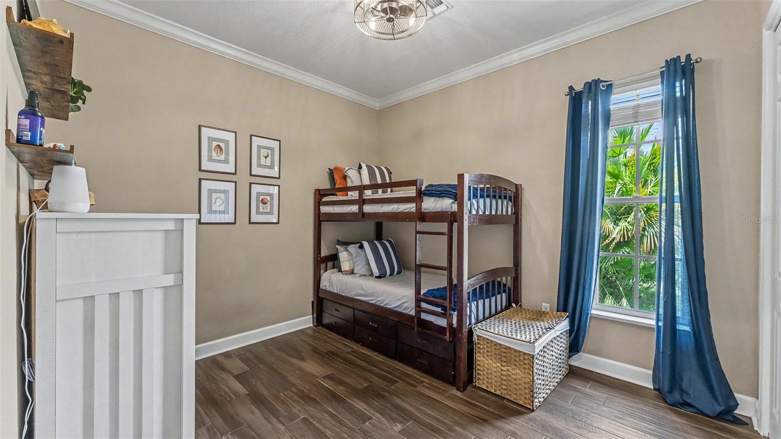 SAND HILL LANE - Residential