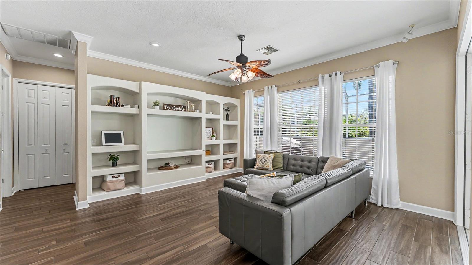 SAND HILL LANE - Residential