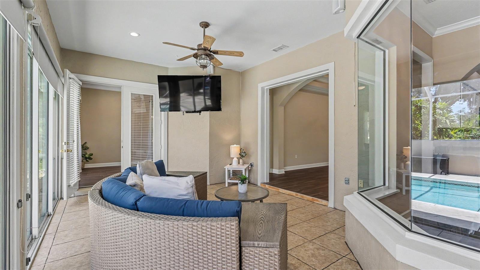 SAND HILL LANE - Residential