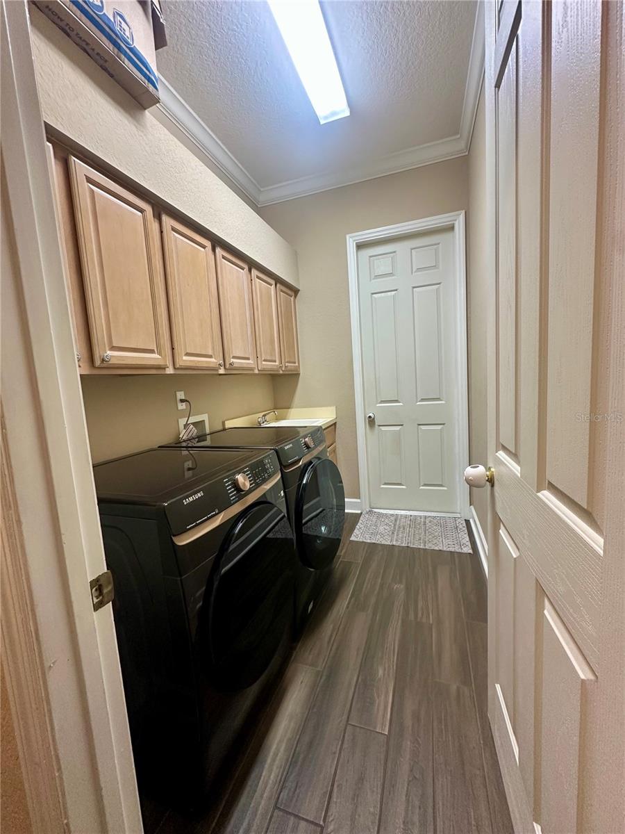 SAND HILL LANE - Residential