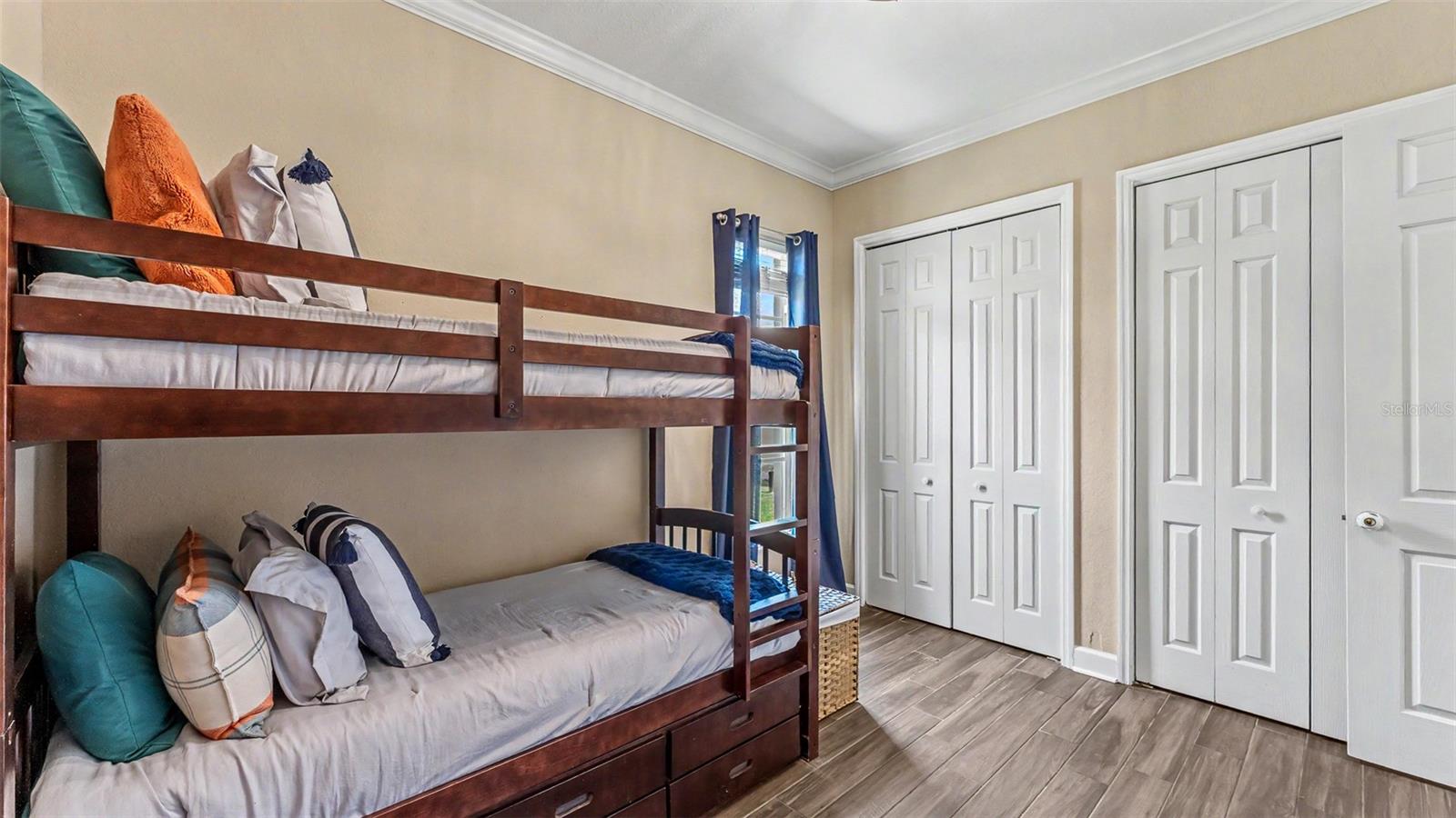 SAND HILL LANE - Residential