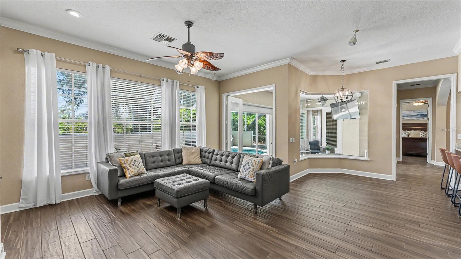 SAND HILL LANE - Residential