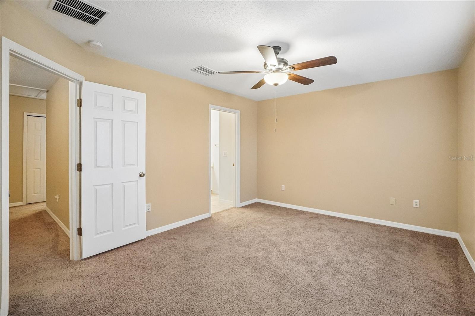 EDGEWATER AT LAKE BRANDON - Residential