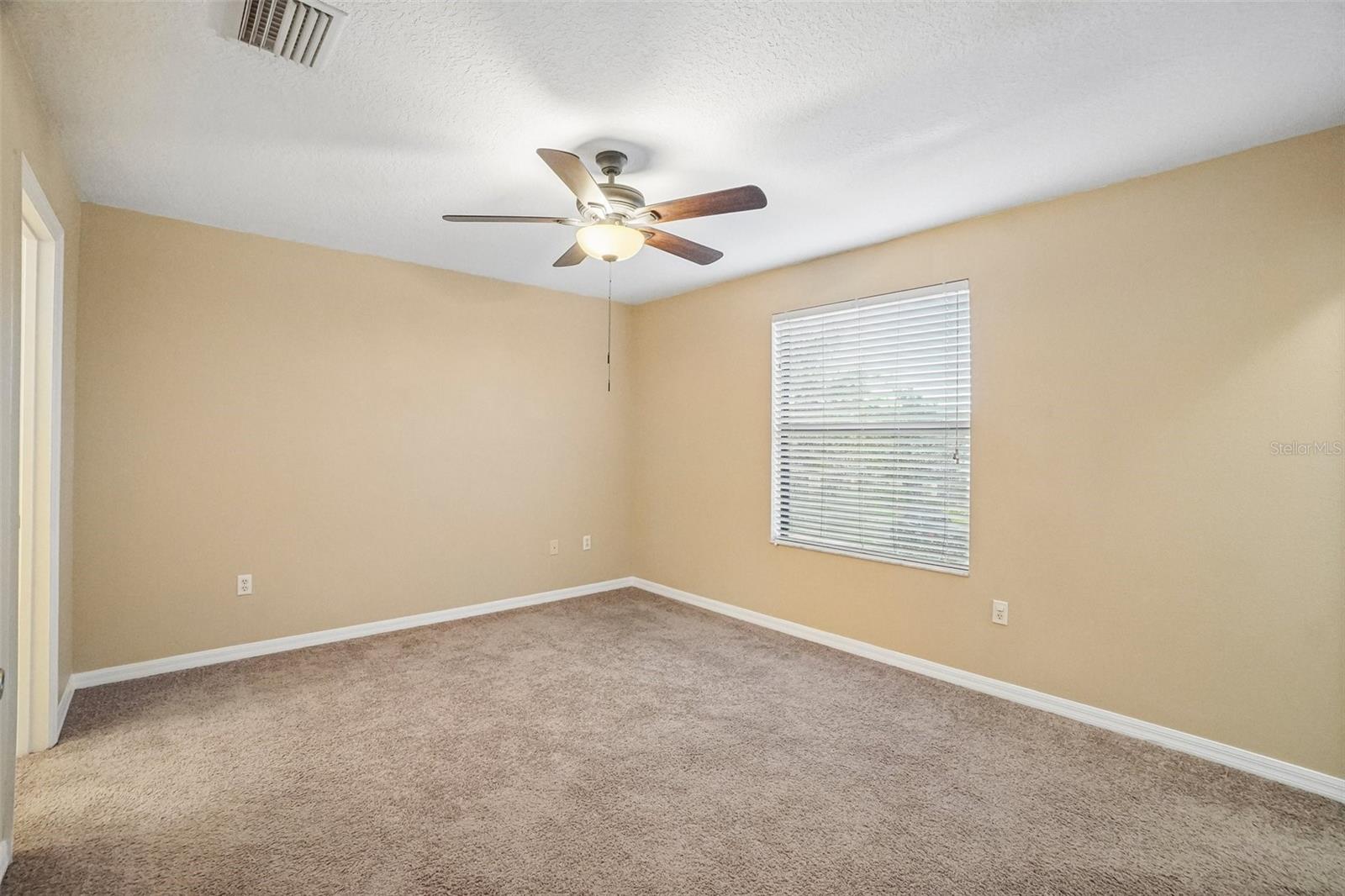 EDGEWATER AT LAKE BRANDON - Residential