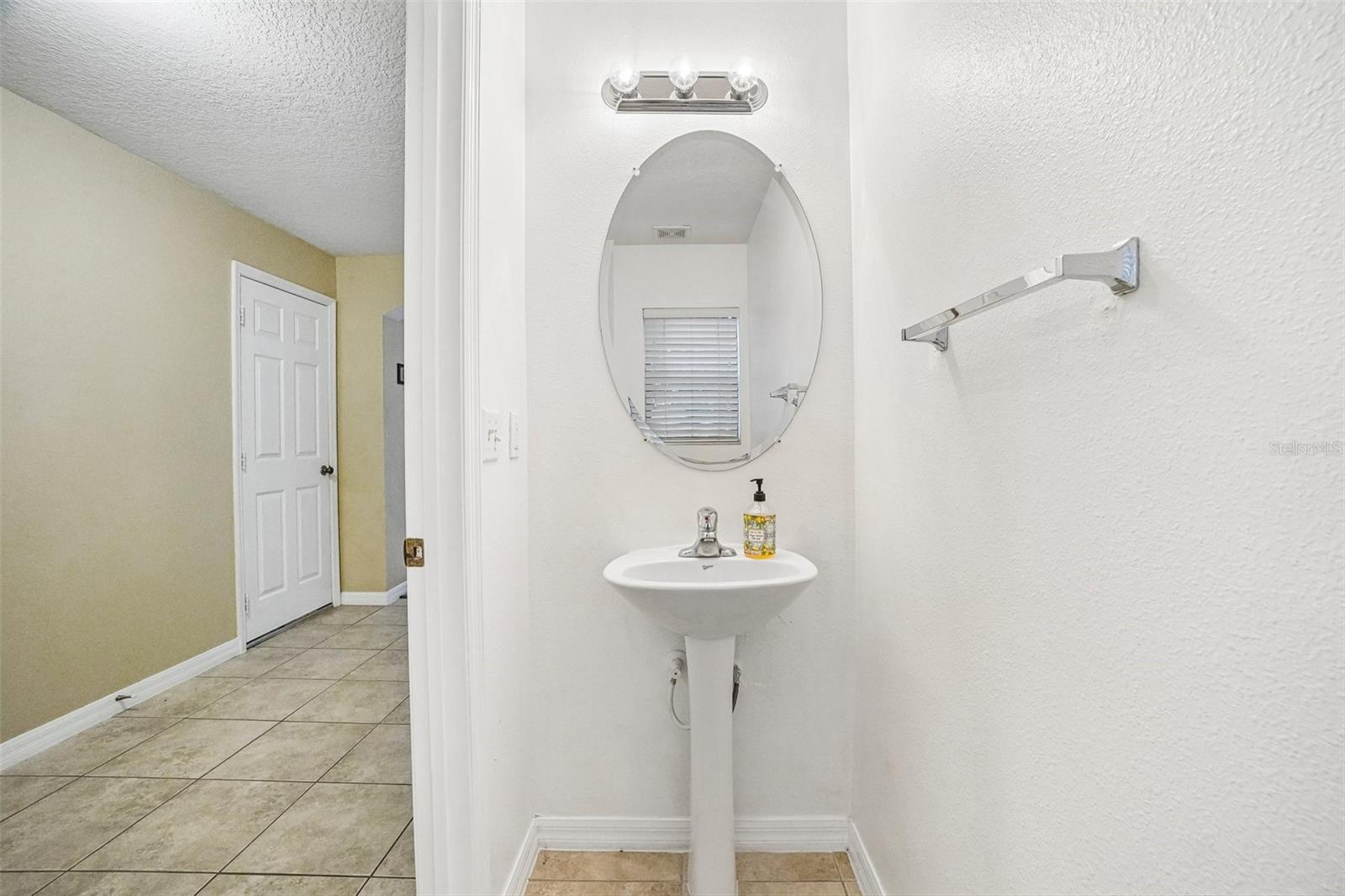 EDGEWATER AT LAKE BRANDON - Residential
