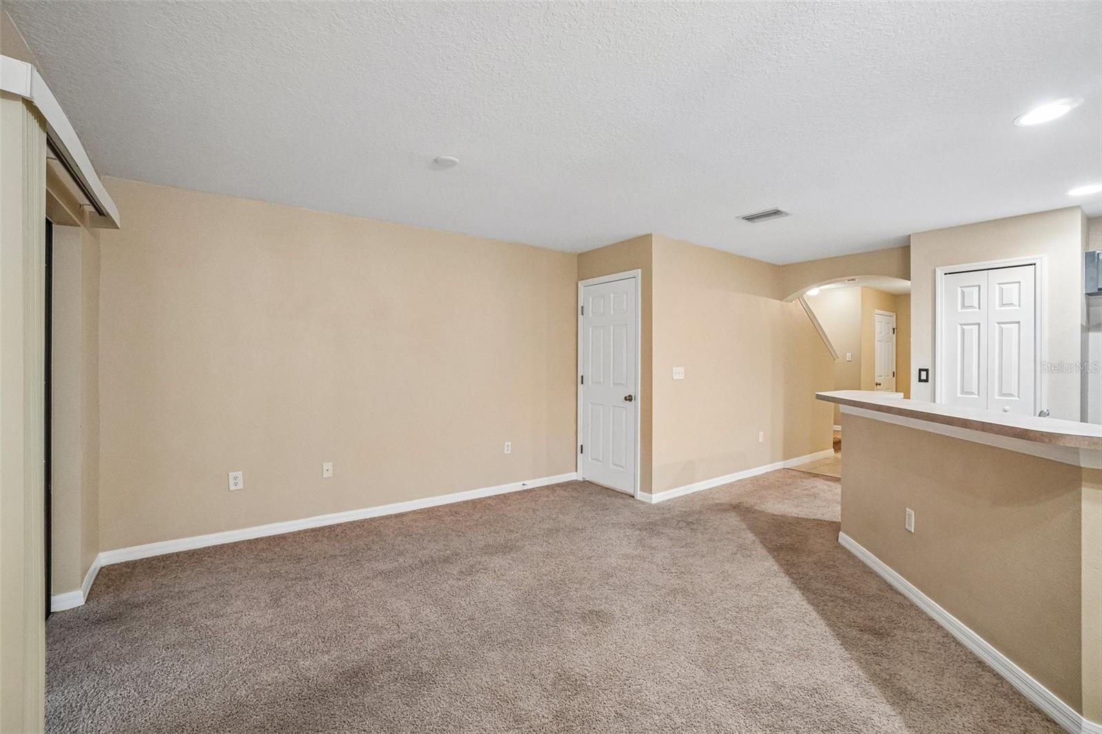EDGEWATER AT LAKE BRANDON - Residential