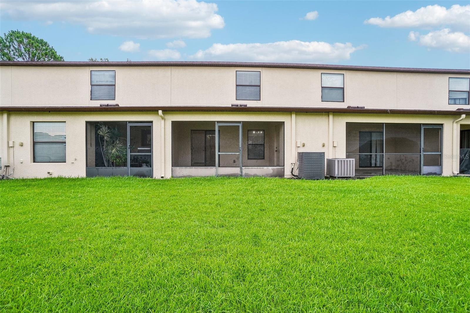 EDGEWATER AT LAKE BRANDON - Residential