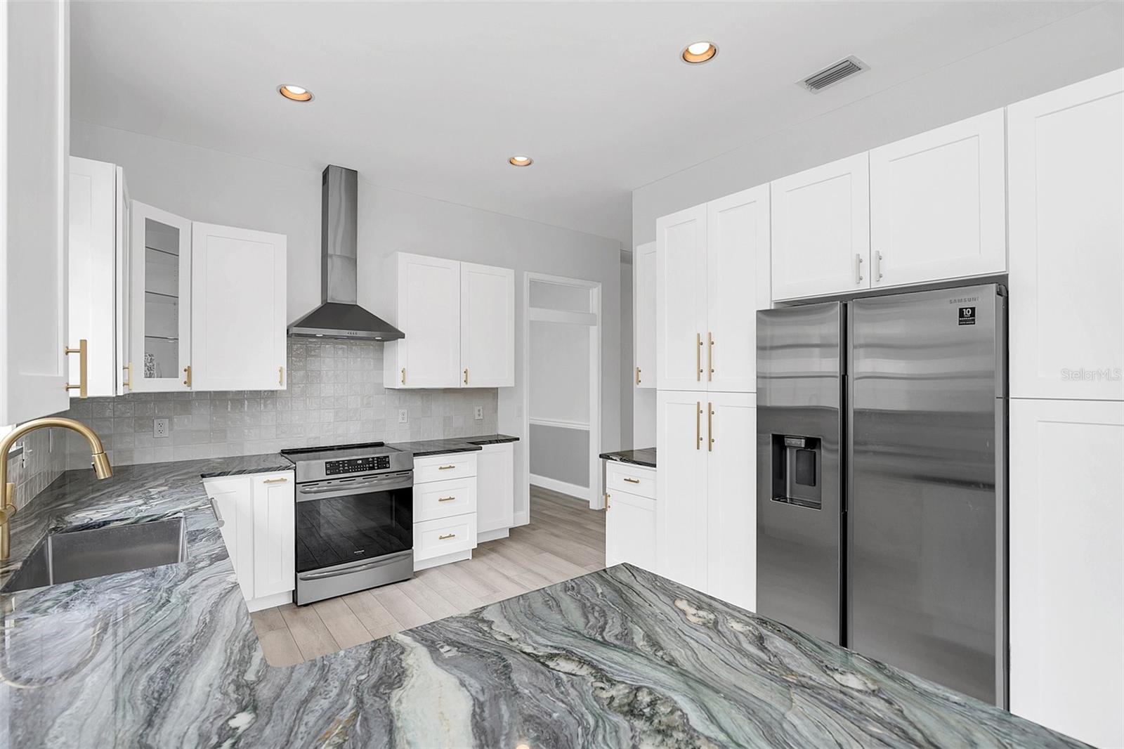 ORWIN MANOR STRATFORD SEC - Residential Lease