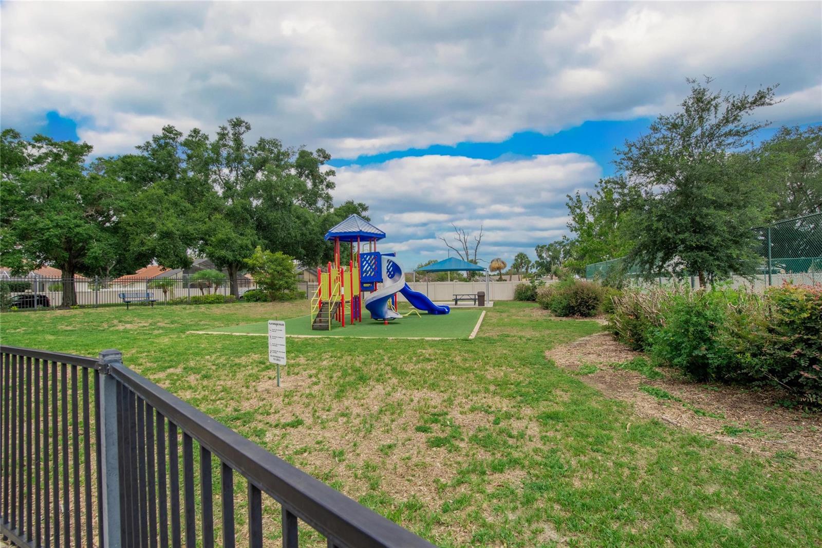 BRENTWOOD HILLS TR A UNIT 2 - Residential