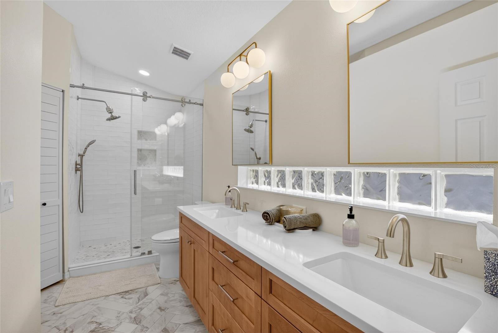 BRENTWOOD HILLS TR A UNIT 2 - Residential