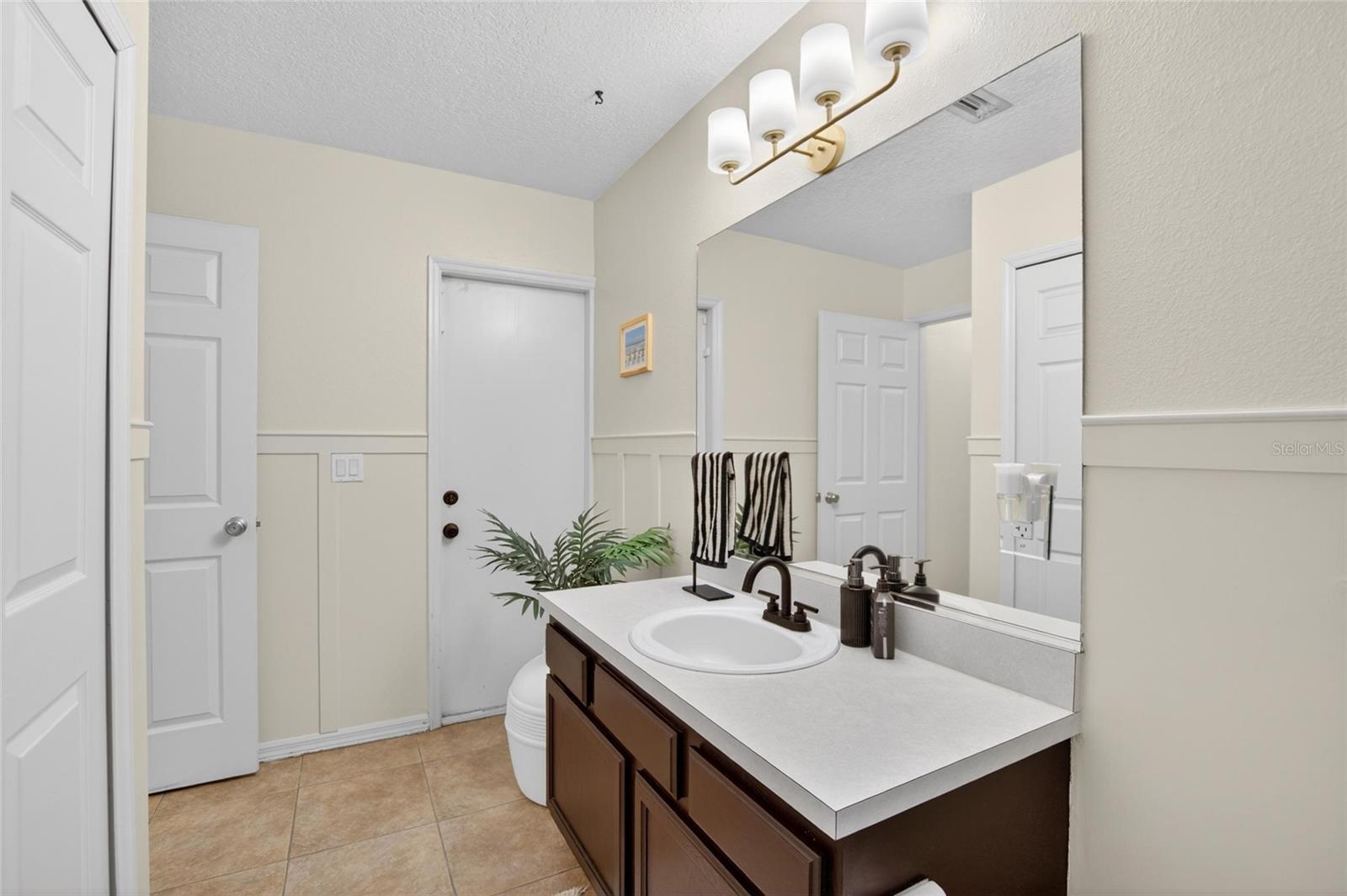 BRENTWOOD HILLS TR A UNIT 2 - Residential
