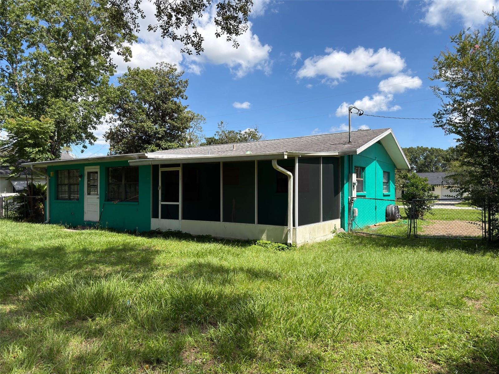 RAINBOW LAKES ESTATE - Residential
