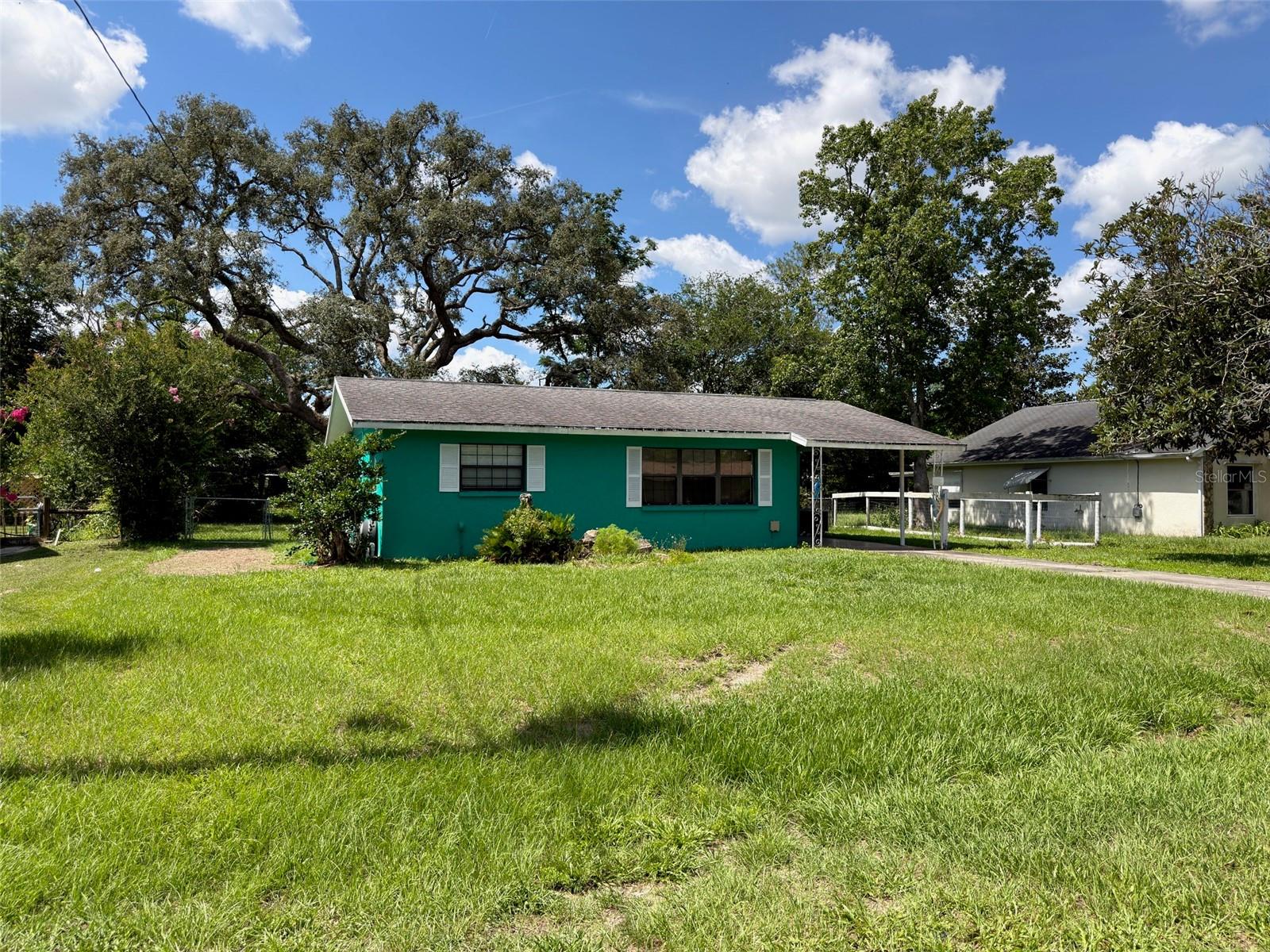 RAINBOW LAKES ESTATE - Residential
