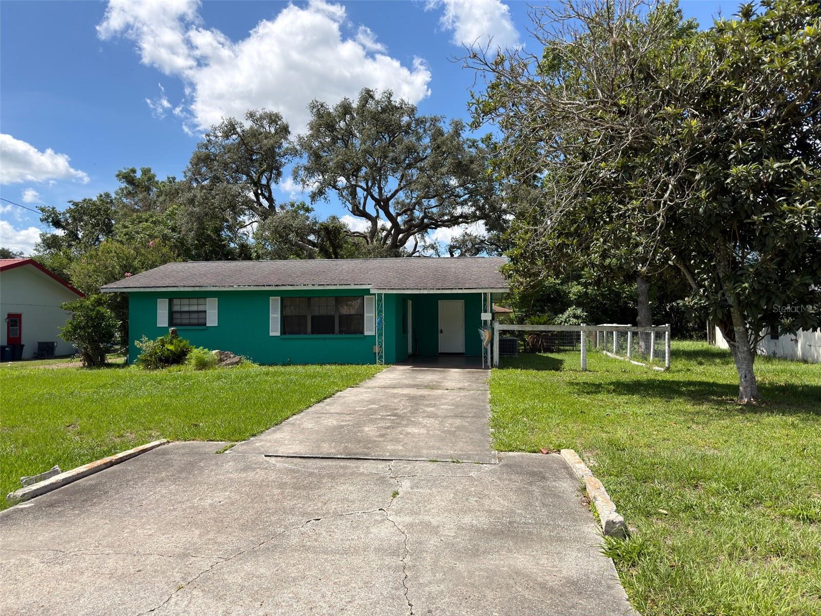 RAINBOW LAKES ESTATE - Residential