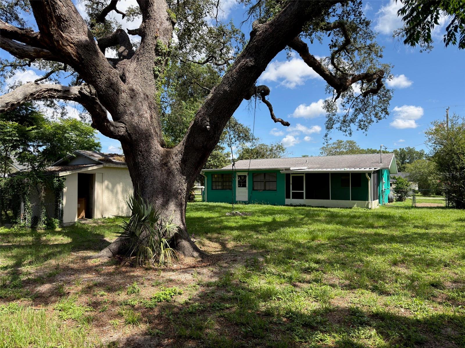 RAINBOW LAKES ESTATE - Residential