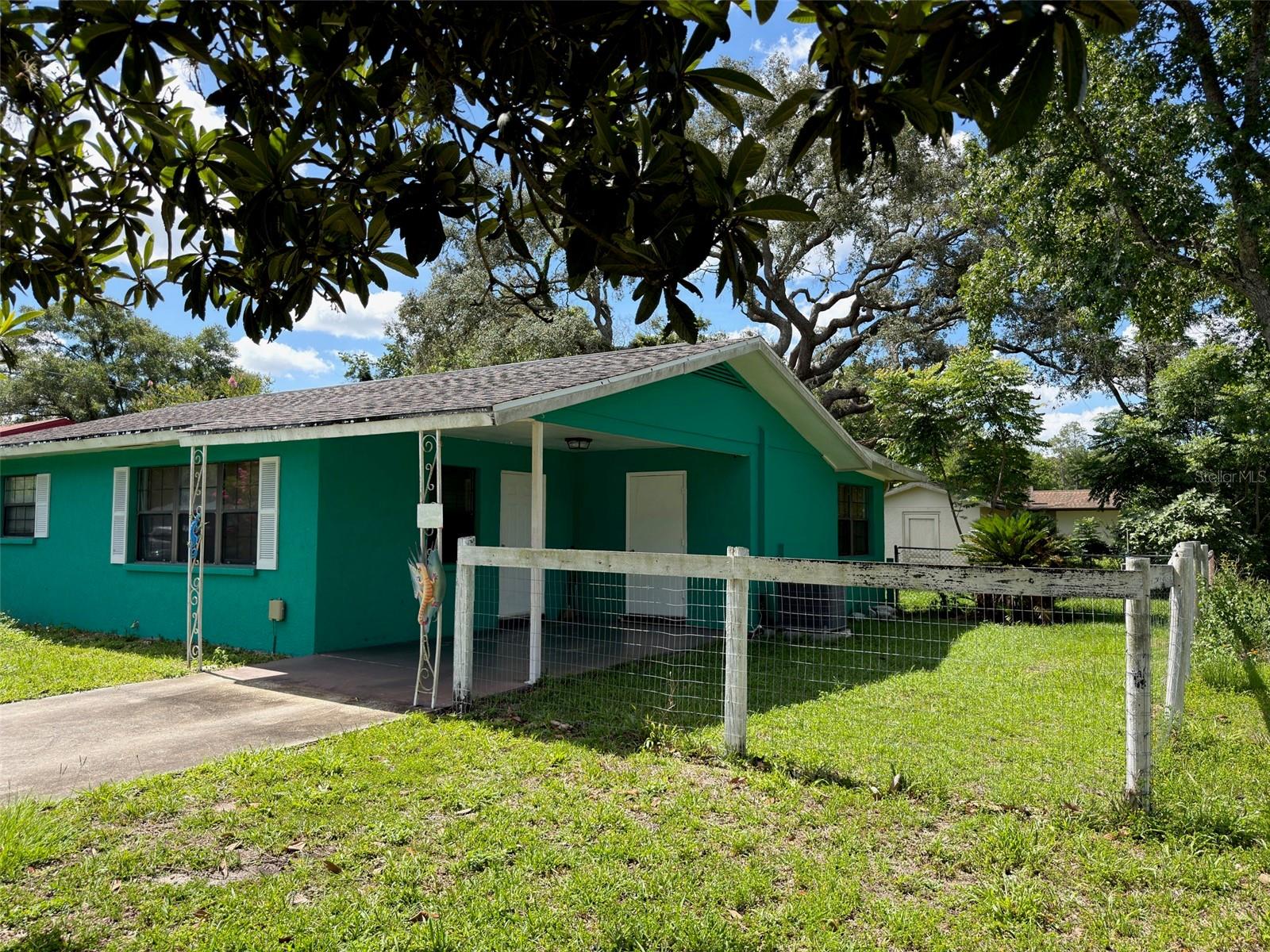 RAINBOW LAKES ESTATE - Residential