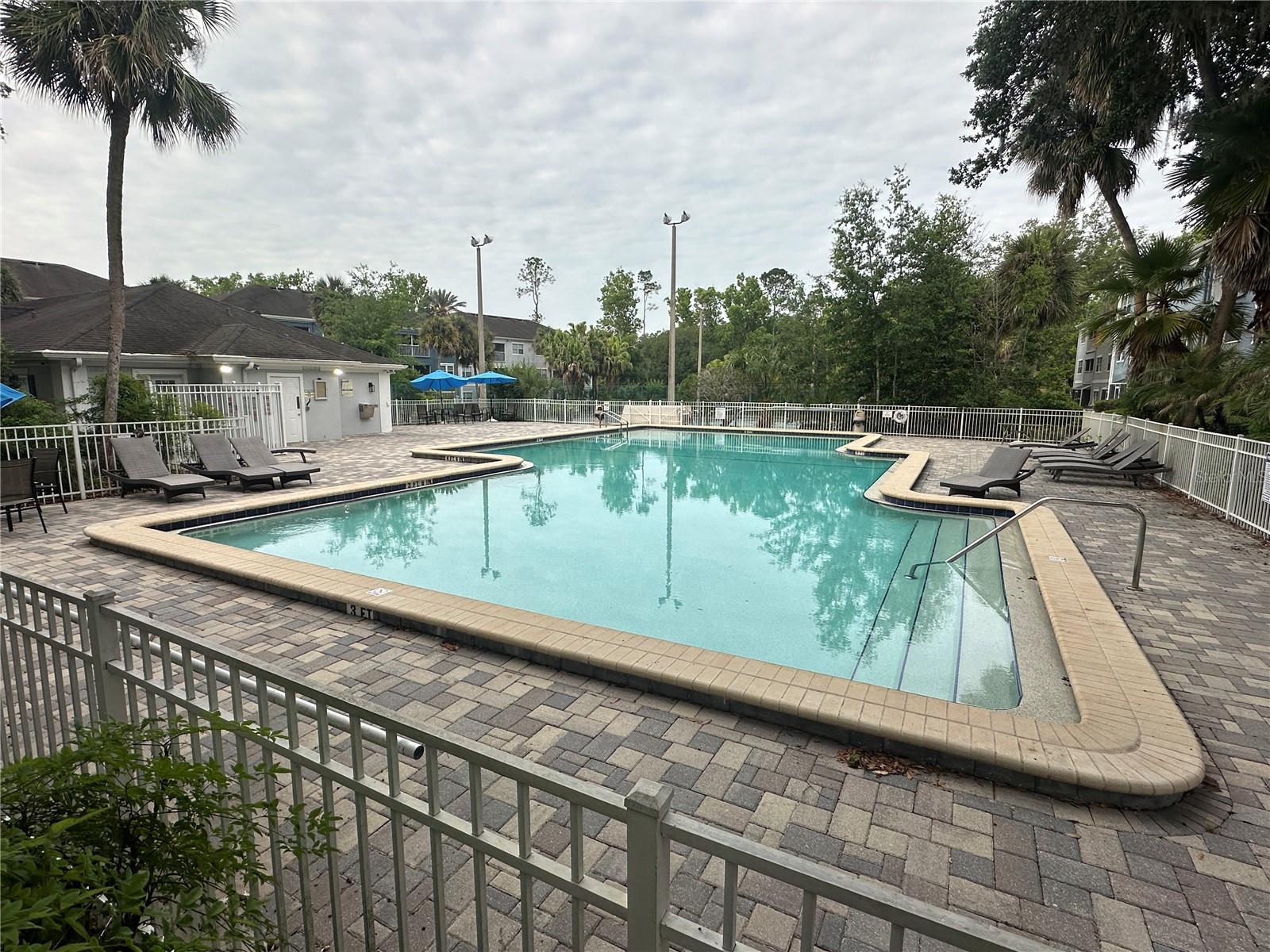 CLUBSIDE AT SABAL POINT A CONDO - Residential