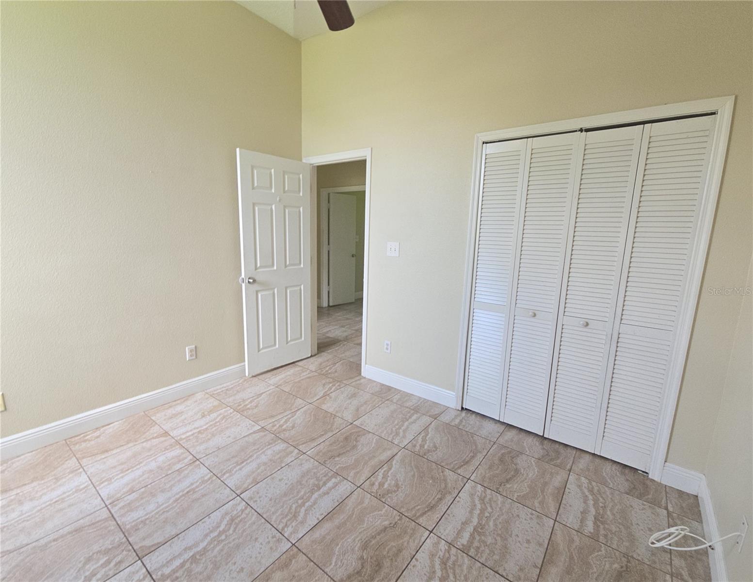 BLACKBERRY  CREEK - Residential Lease