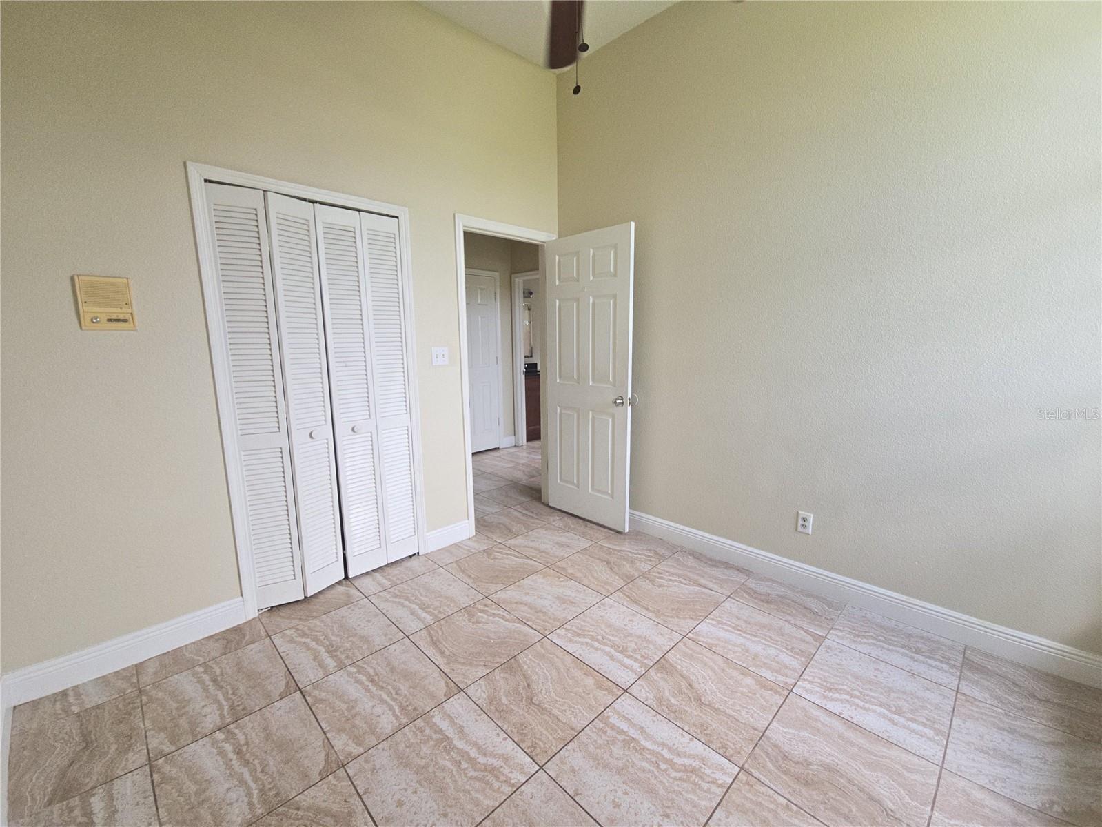 BLACKBERRY  CREEK - Residential Lease