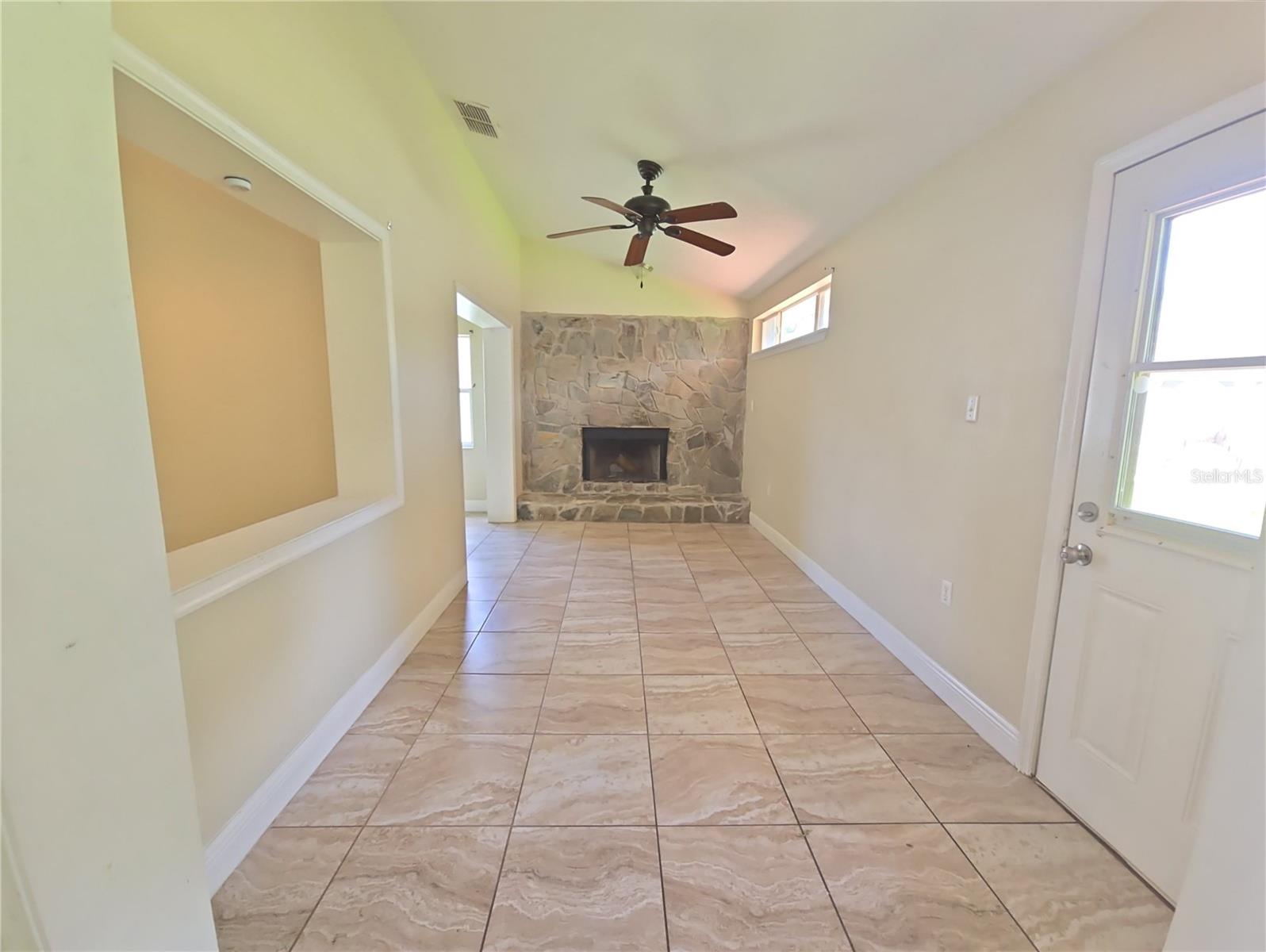 BLACKBERRY  CREEK - Residential Lease