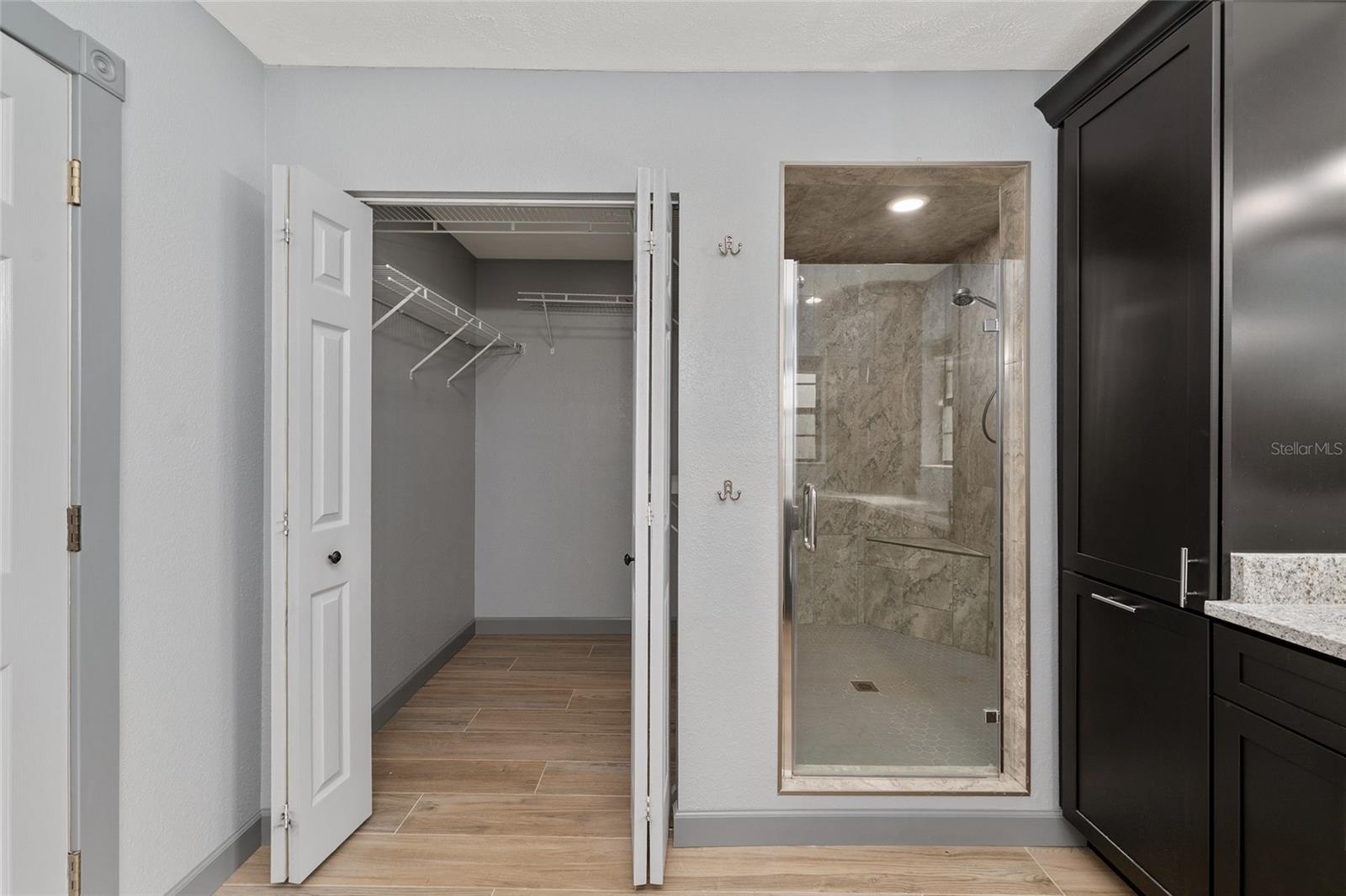 ROLLING HILLS UN 04 - Residential