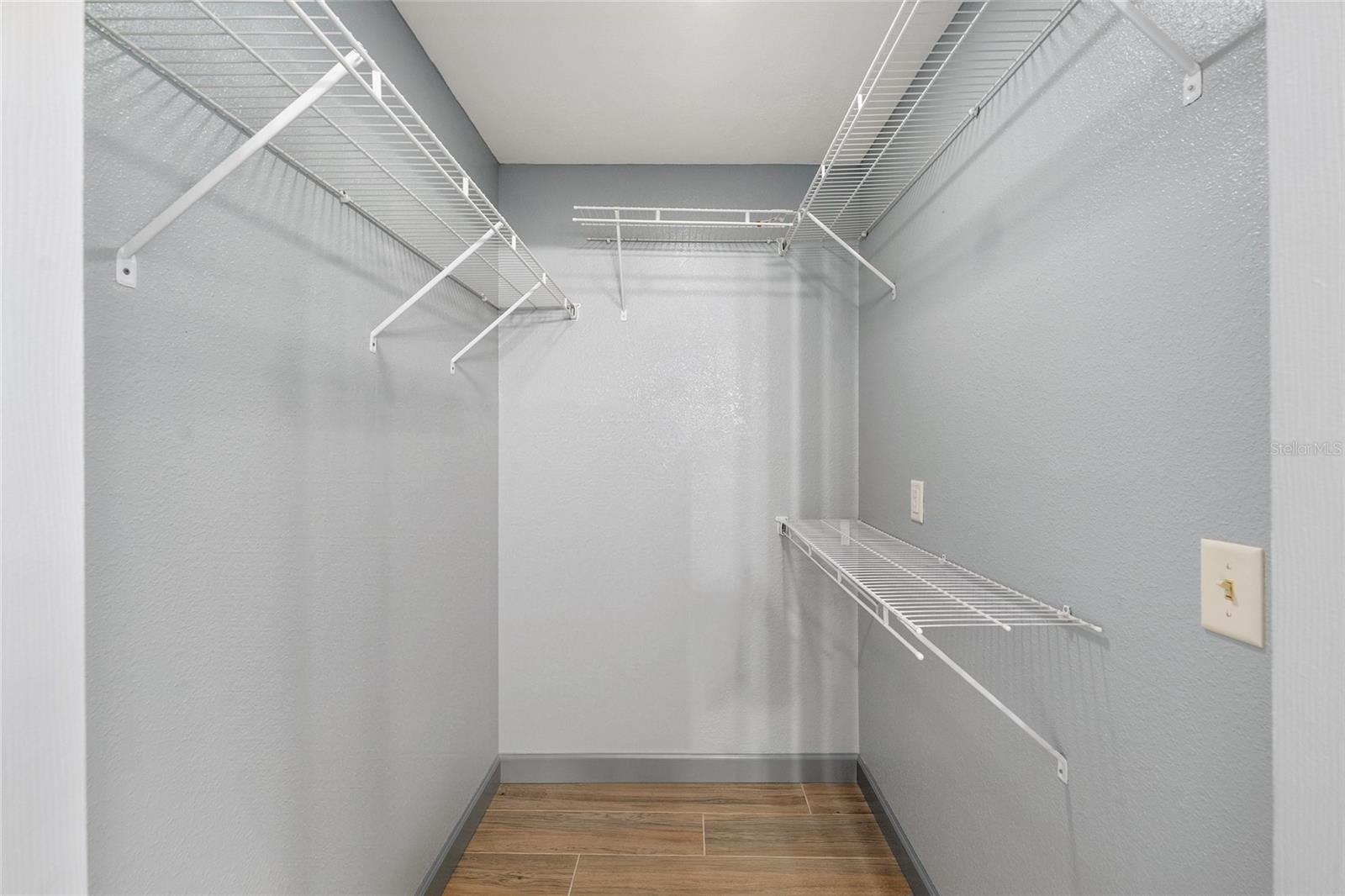 ROLLING HILLS UN 04 - Residential