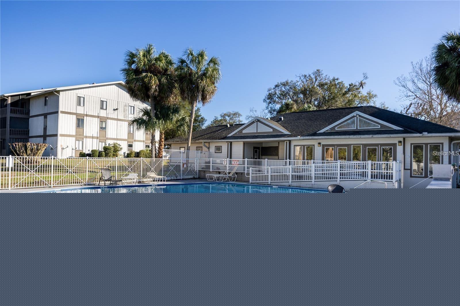 THE OAKS - Residential