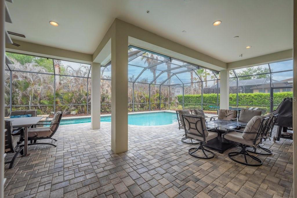FISHHAWK RANCH / GATED CHAPMAN CROSSING - Residential