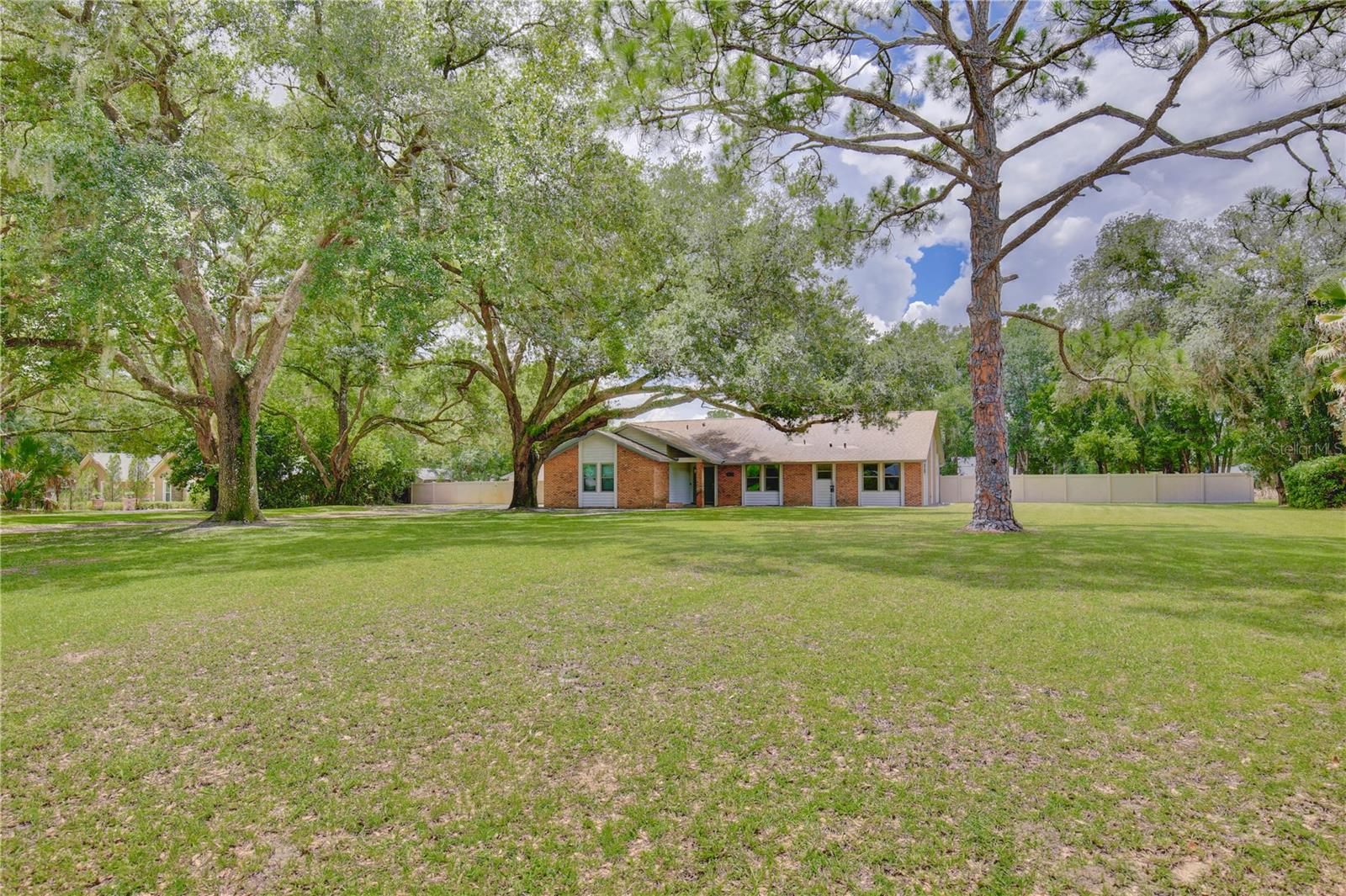 FOXSPUR - Residential