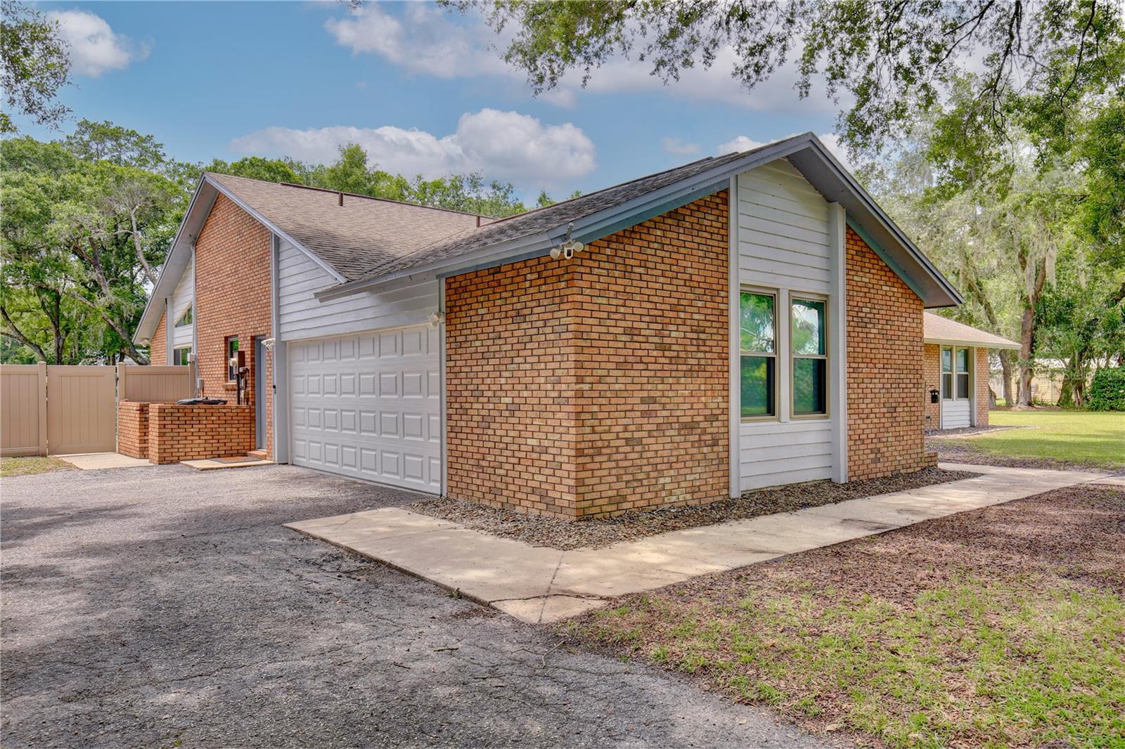 FOXSPUR - Residential