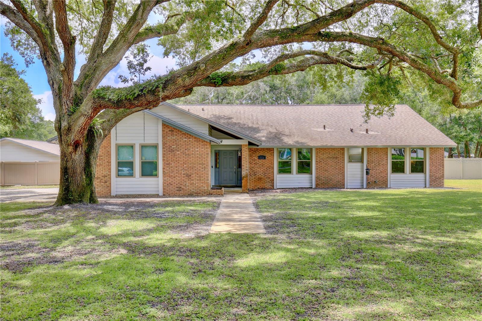 FOXSPUR - Residential