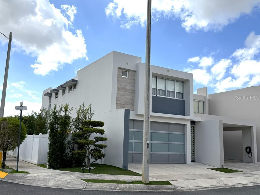 ROTONDA - Residential