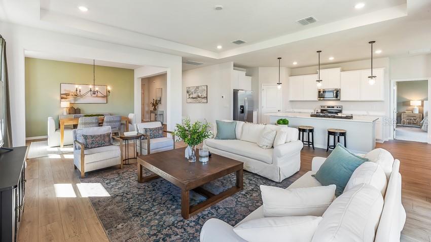OAKFIELD TRAILS - Residential