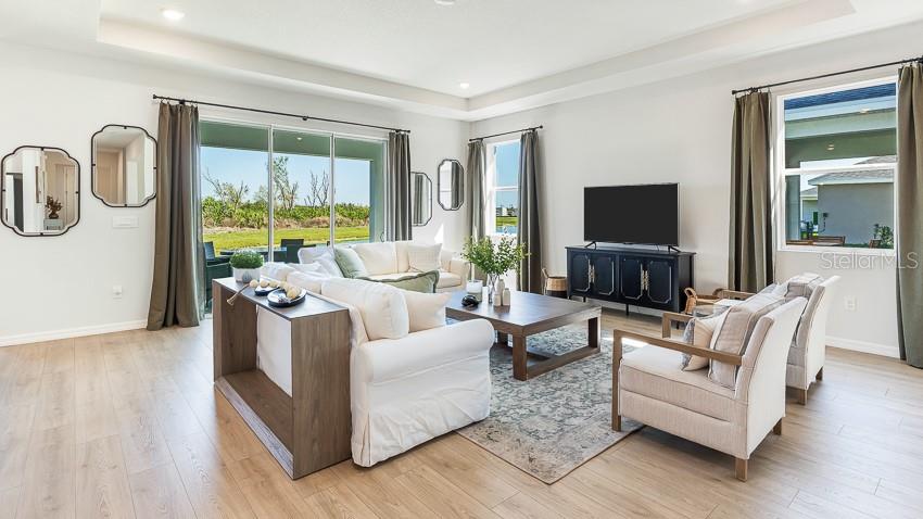 OAKFIELD TRAILS - Residential