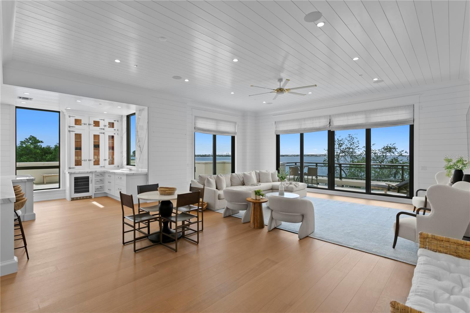HYDE PARK HOUSE CONDO - Residential