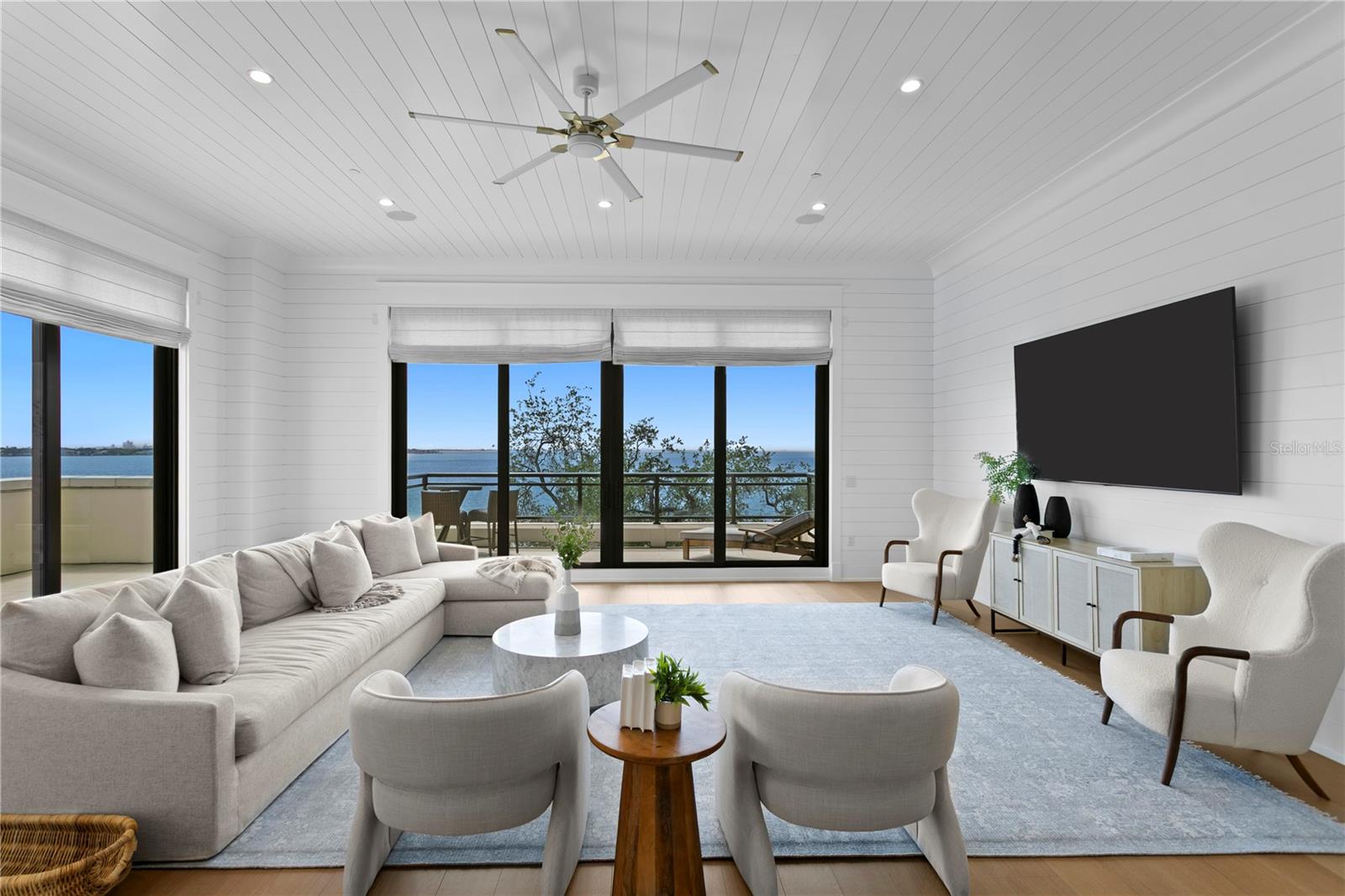 HYDE PARK HOUSE CONDO - Residential