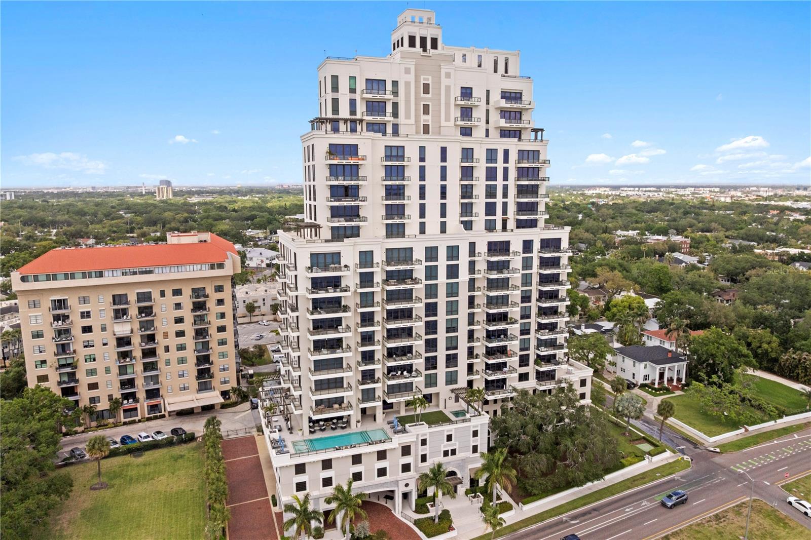 HYDE PARK HOUSE CONDO - Residential