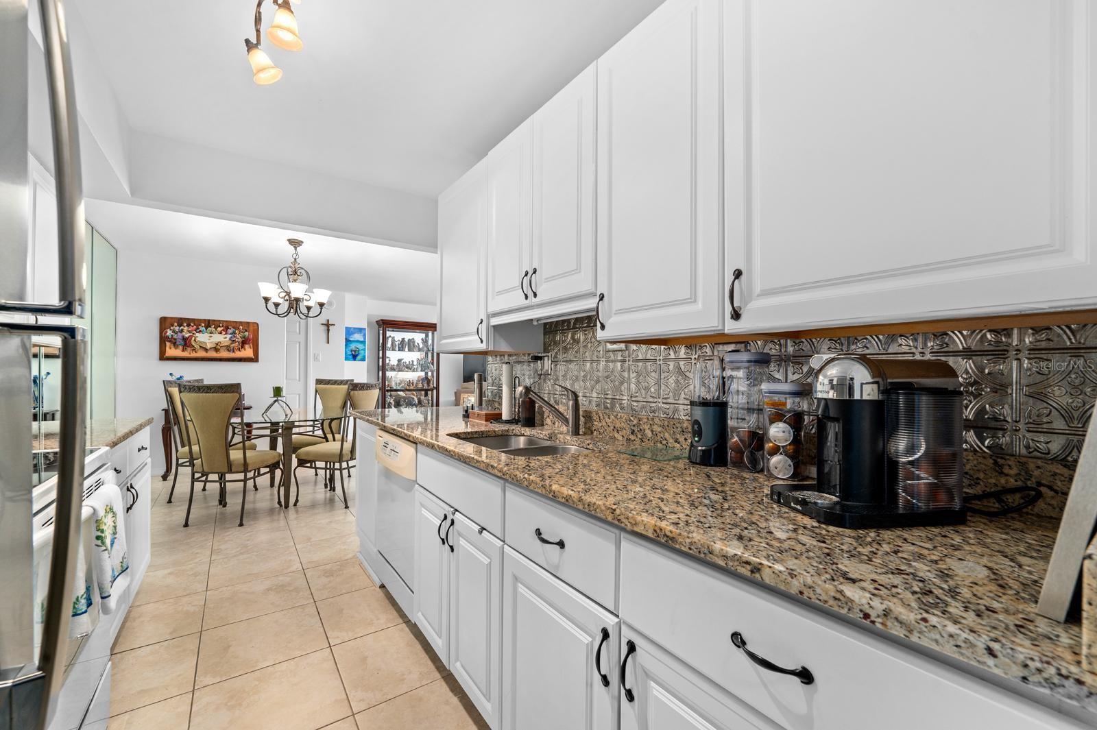 PARADISE ISLAND TOWERS CONDO - Residential